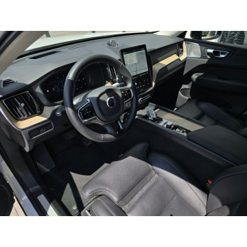 Volvo   SUV 2025,  2.0 benzyna, automat - Na sprzedaż za 246 500 zł - Tychy - zdjęcie 6