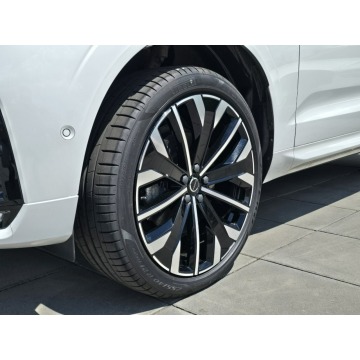 Volvo   SUV 2025,  2.0 benzyna, automat - Na sprzedaż za 246 500 zł - Tychy - zdjęcie 5