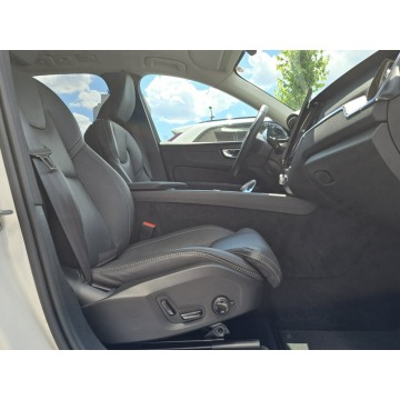 Volvo   SUV 2025,  2.0 benzyna, automat - Na sprzedaż za 246 500 zł - Tychy - zdjęcie 12