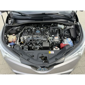 Toyota C-HR  Hatchback 2018,  1.8 hybryda, automat - Na sprzedaż za 67 900 zł - Mrągowo - zdjęcie 4