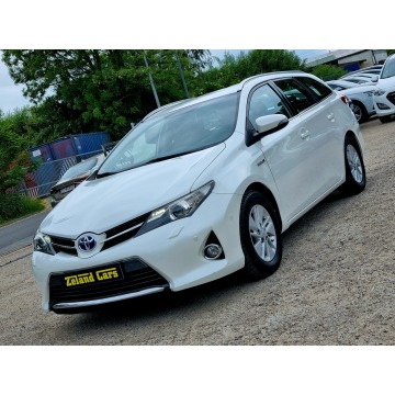 Toyota Auris 2014,  1.8 hybryda, automat - Na sprzedaż za 37 900 zł - Szczecin - zdjęcie 1
