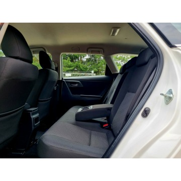 Toyota Auris 2014,  1.8 hybryda, automat - Na sprzedaż za 37 900 zł - Szczecin - zdjęcie 10