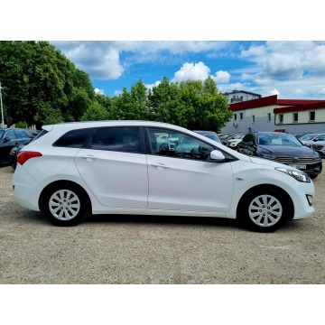 Hyundai i30 2015,  1.4 benzyna - Na sprzedaż za 29 900 zł - Szczecin - zdjęcie 4