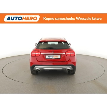 Mercedes - Benz GLA-klasa  SUV 2016,  1.6 benzyna, automat - Na sprzedaż za 58 700 zł - Warszawa - zdjęcie 6