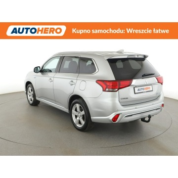 Mitsubishi Outlander  SUV 2018,  2.4 hybryda, automat - Na sprzedaż za 67 000 zł - Warszawa - zdjęcie 4