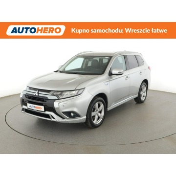 Mitsubishi Outlander - 224KM PHEV 4x4 alcantara kamera tempomat