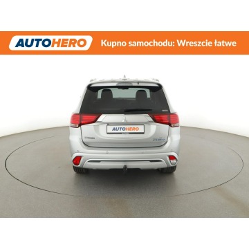 Mitsubishi Outlander  SUV 2018,  2.4 hybryda, automat - Na sprzedaż za 67 000 zł - Warszawa - zdjęcie 6