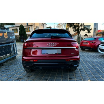 Audi Q5  SUV 2021,  2.0 hybryda, automat - Na sprzedaż za 172 200 zł - Gdynia - zdjęcie 4