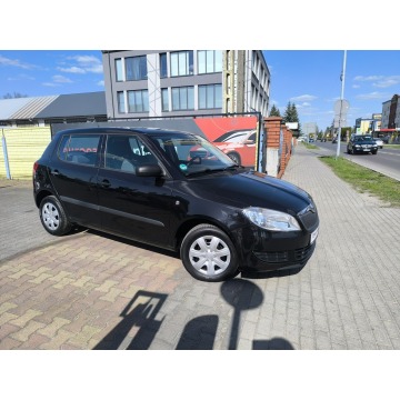Skoda Fabia  Hatchback 2010,  1.2 benzyna - Na sprzedaż za 14 800 zł - Łuków - zdjęcie 2