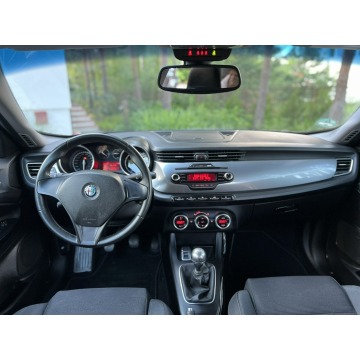 Alfa Romeo Giulietta  Hatchback 2010,  1.4 benzyna - Na sprzedaż za 25 900 zł - Włocławek - zdjęcie 8