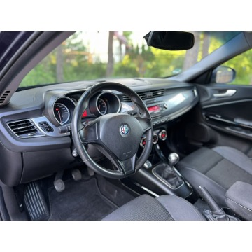 Alfa Romeo Giulietta  Hatchback 2010,  1.4 benzyna - Na sprzedaż za 25 900 zł - Włocławek - zdjęcie 12