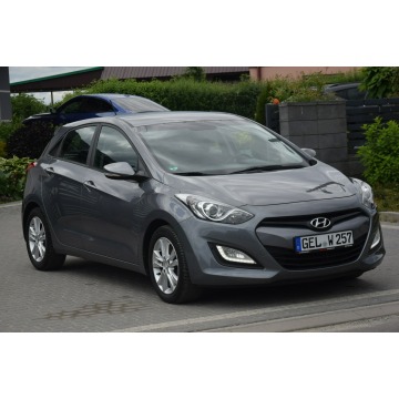 Hyundai i30 - 1.6D Navi Kamera Klimatronik Nowe Opony 2014r Sprowadzony Opłacony