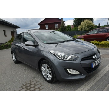 Hyundai i30  Hatchback 2014,  1.6 diesel - Na sprzedaż za 25 900 zł - Majdan Sieniawski - zdjęcie 10