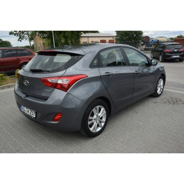 Hyundai i30  Hatchback 2014,  1.6 diesel - Na sprzedaż za 25 900 zł - Majdan Sieniawski - zdjęcie 12