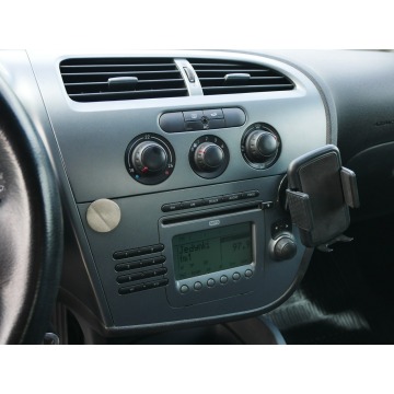 Seat Leon  Hatchback 2008,  1.8 benzyna - Na sprzedaż za 13 900 zł - Goczałkowice-Zdrój - zdjęcie 4