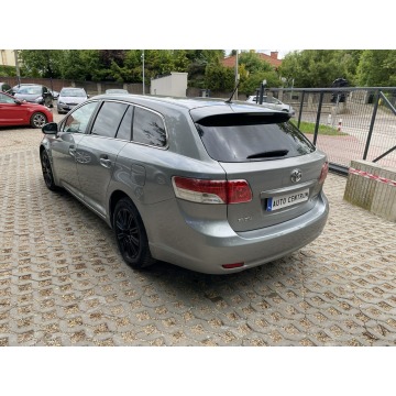 Toyota Avensis 2009,  1.6 benzyna - Na sprzedaż za 17 900 zł - Słupsk - zdjęcie 7