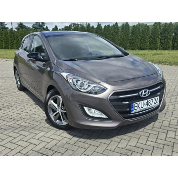 Hyundai i30 - 1,6crdi Navigacja.Tempomat.Ledy.Klimatr 2 str.Tempomat.PARKTRONIC