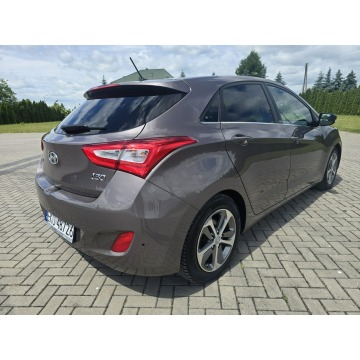 Hyundai i30  Hatchback 2015,  1.6 diesel - Na sprzedaż za 25 900 zł - Kutno - zdjęcie 9