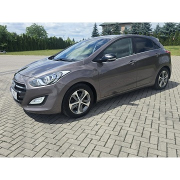 Hyundai i30  Hatchback 2015,  1.6 diesel - Na sprzedaż za 25 900 zł - Kutno - zdjęcie 7