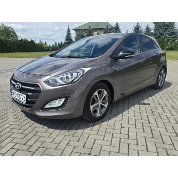 Hyundai i30  Hatchback 2015,  1.6 diesel - Na sprzedaż za 25 900 zł - Kutno - zdjęcie 6