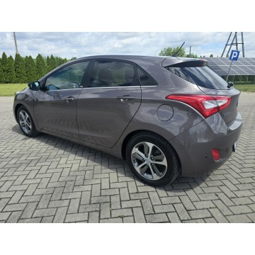 Hyundai i30  Hatchback 2015,  1.6 diesel - Na sprzedaż za 25 900 zł - Kutno - zdjęcie 12