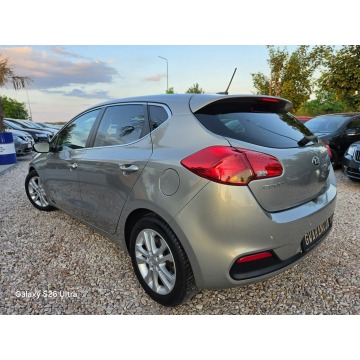 Kia Ceed  Hatchback 2012,  1.6 benzyna, automat - Na sprzedaż za 30 999 zł - Nowe Sójki - zdjęcie 8