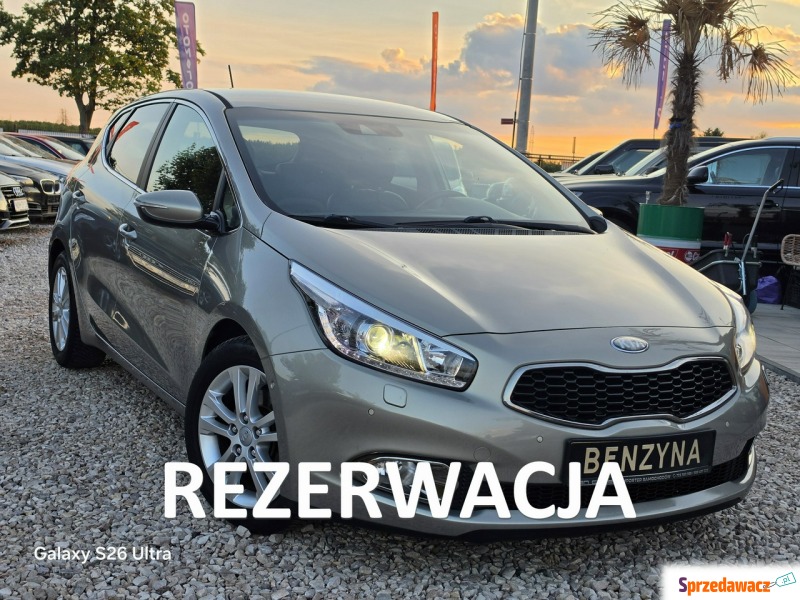 Kia Ceed  Hatchback 2012,  1.6 benzyna, automat - Na sprzedaż za 30 999 zł - Nowe Sójki
