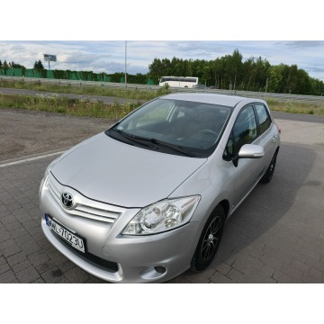 Toyota Auris  Hatchback 2013,  1.3 benzyna - Na sprzedaż za 16 800 zł - Lipówki - zdjęcie 3