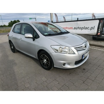 Toyota Auris  Hatchback 2013,  1.3 benzyna - Na sprzedaż za 16 800 zł - Lipówki - zdjęcie 6