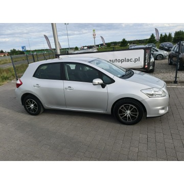 Toyota Auris  Hatchback 2013,  1.3 benzyna - Na sprzedaż za 16 800 zł - Lipówki - zdjęcie 10