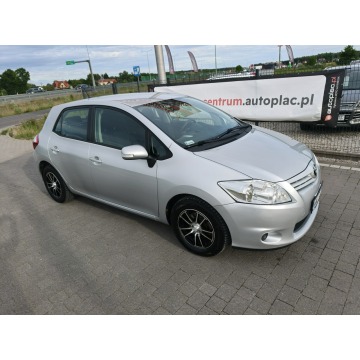 Toyota Auris  Hatchback 2013,  1.3 benzyna - Na sprzedaż za 16 800 zł - Lipówki - zdjęcie 8