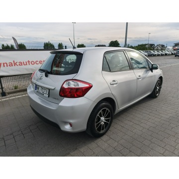 Toyota Auris  Hatchback 2013,  1.3 benzyna - Na sprzedaż za 16 800 zł - Lipówki - zdjęcie 12