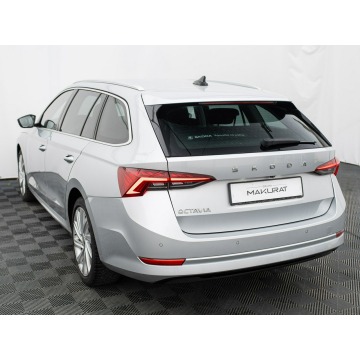 Skoda Octavia  Kombi 2022,  2.0 diesel, automat - Na sprzedaż za 77 800 zł - Gdynia - zdjęcie 4
