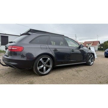 Audi A4  Kombi 2013,  2.0 diesel, automat - Na sprzedaż za 44 997 zł - Gdańsk - zdjęcie 11