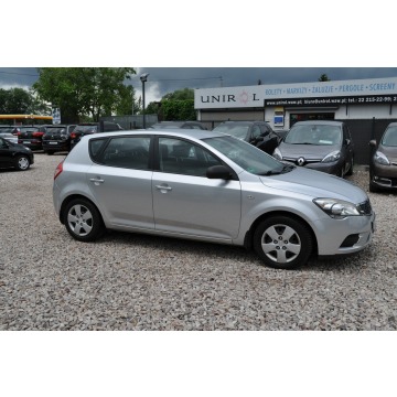 Kia Ceed  Hatchback 2011,  1.4 benzyna - Na sprzedaż za 16 000 zł - Warszawa - zdjęcie 3
