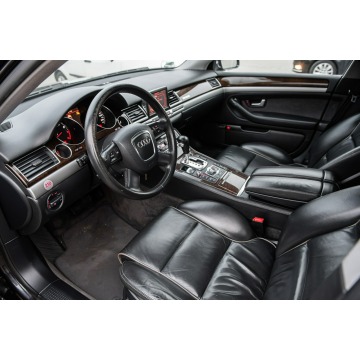 Audi A8  Sedan/Limuzyna 2006,  4.2 benzyna, automat - Na sprzedaż za 27 700 zł - Zwoleń - zdjęcie 6