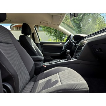 Volkswagen Passat 2018,  2.0 diesel - Na sprzedaż za 39 900 zł - Tychy - zdjęcie 5