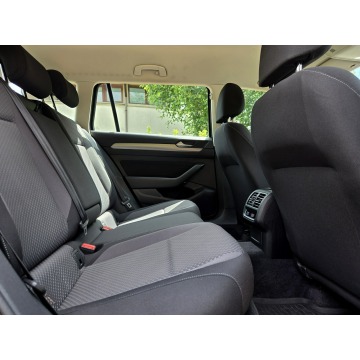 Volkswagen Passat 2018,  2.0 diesel - Na sprzedaż za 39 900 zł - Tychy - zdjęcie 11