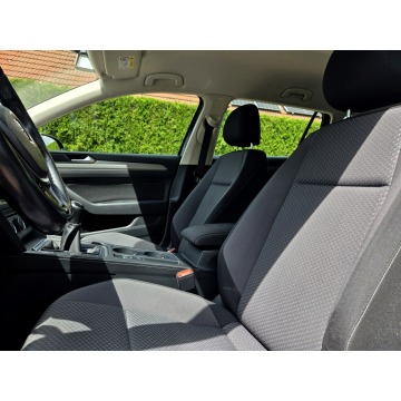 Volkswagen Passat 2018,  2.0 diesel - Na sprzedaż za 39 900 zł - Tychy - zdjęcie 10