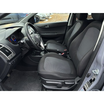 Hyundai i20  Hatchback 2014,  1.2 benzyna - Na sprzedaż za 22 499 zł - Tychy - zdjęcie 12