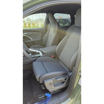 Audi Q5  SUV 2026,  2.0 benzyna, automat - Na sprzedaż za 264 600 zł - Radom - zdjęcie 8