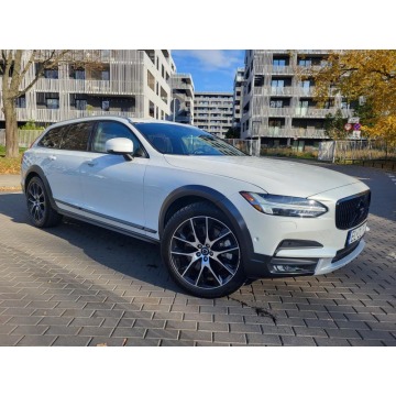 Volvo V90 2020 prod. Cross Country AWD/4X4* 2.0 benzyna T6 310KM*Przebieg:77,056km*Zadbany