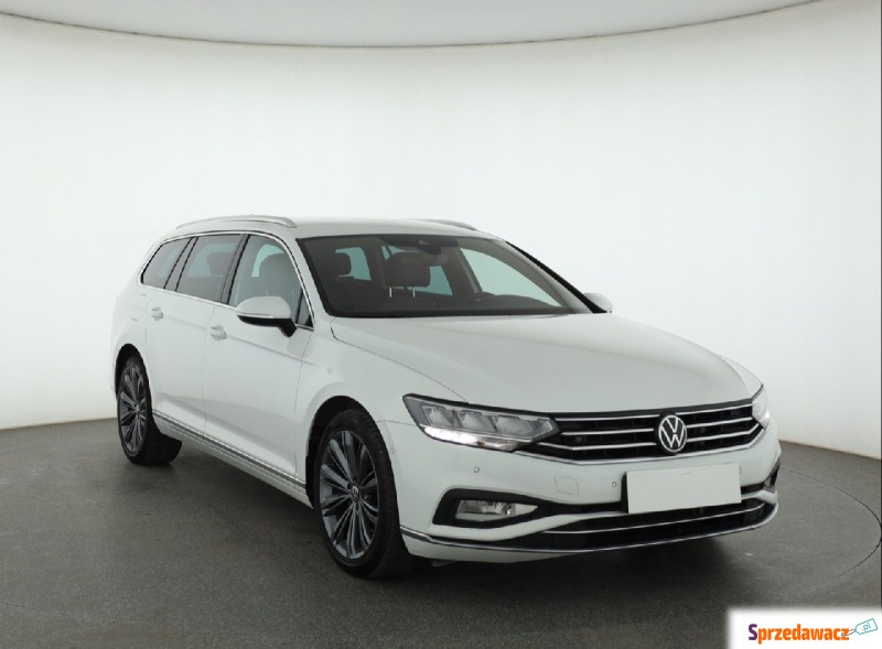 Volkswagen Passat  Kombi 2020,  2.0 diesel, automat - Na sprzedaż za 77 999 zł - Piaseczno