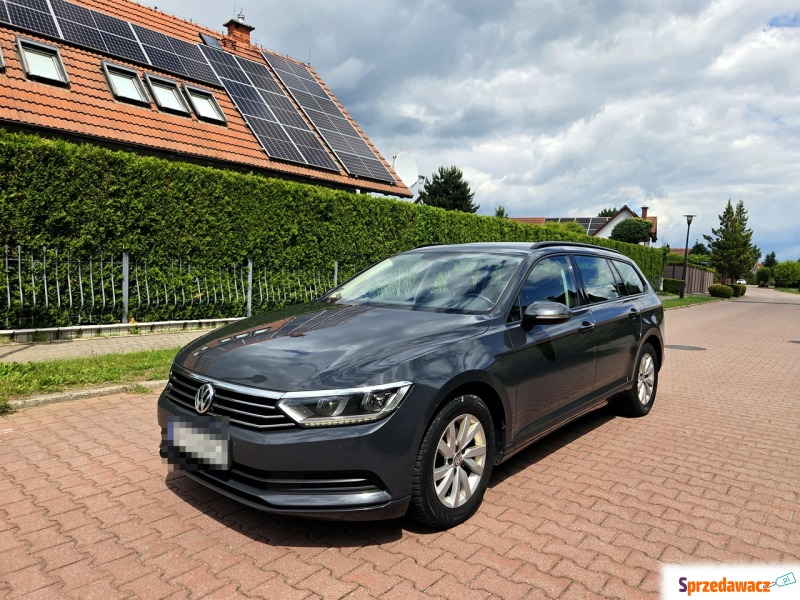 Volkswagen Passat 2018,  2.0 diesel - Na sprzedaż za 39 900 zł - Tychy