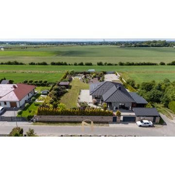 Sprzedam dom Deszczno - ,  pow.  176 m2,  działka:   2950 m2 - zdjęcie 4