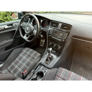 Volkswagen Golf  Hatchback 2016,  2.0 benzyna, automat - Na sprzedaż za 46 900 zł - Chlewice - zdjęcie 6