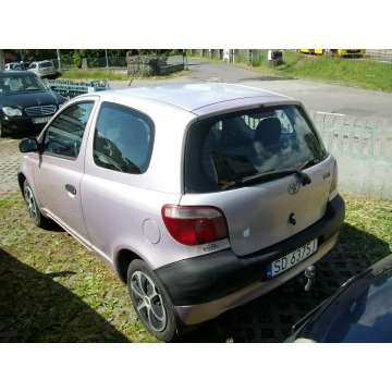 Toyota Yaris  Hatchback 2000,  1.0 benzyna - Na sprzedaż za 3 500,00 zł - Katowice - zdjęcie 4