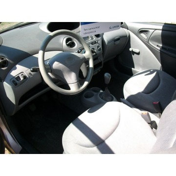 Toyota Yaris  Hatchback 2000,  1.0 benzyna - Na sprzedaż za 3 500,00 zł - Katowice - zdjęcie 5