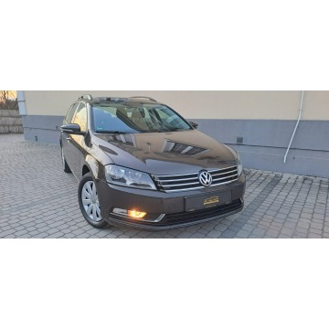 Volkswagen Passat 2012,  1.4 benzyna - Na sprzedaż za 27 900 zł - Chlewice - zdjęcie 9
