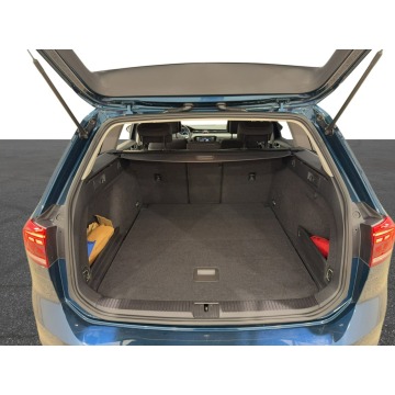Volkswagen Passat  Kombi 2022,  2.0 diesel, automat - Na sprzedaż za 76 900 zł - Warszawa - zdjęcie 11